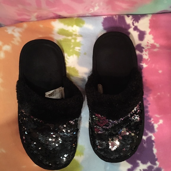 Woman’s Slippers black and silver sequin - Picture 12 of 12